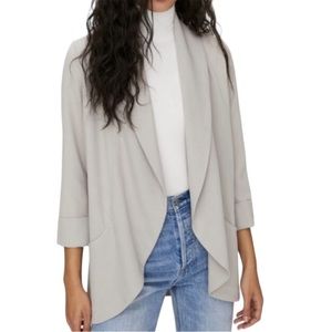 Wilfred Chevalier open blazer in grey crepe, size 8 excellent condition